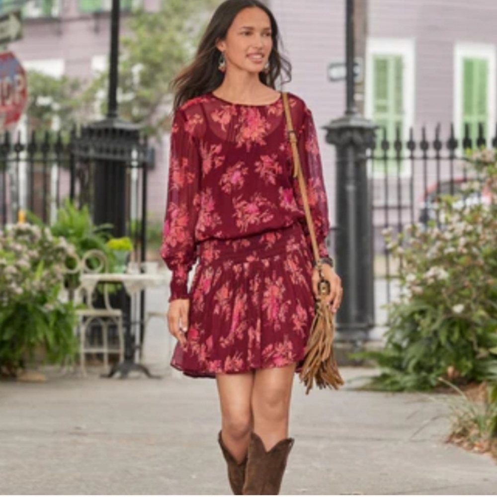 Sundance Red Floral Sheer Smocked Waist Longsleeve Dress Size Medium